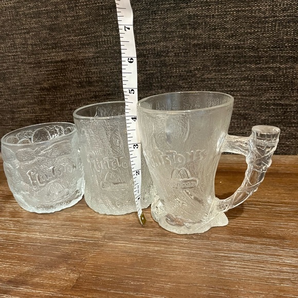 VTG 1993 McDonald's Flintstones RocDonalds 3D Glass Mugs Cups Lot 3 - Picture 9 of 12